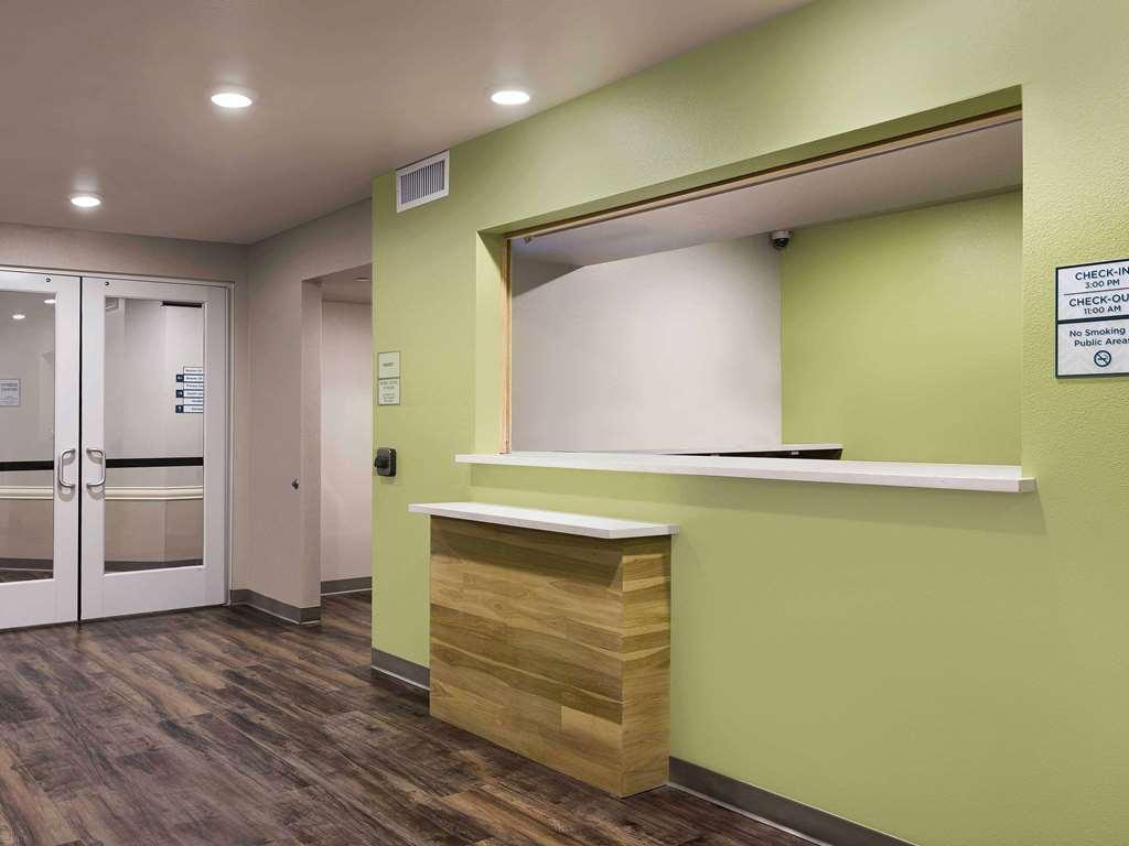 Woodspring Suites Seattle Redmond Interior photo