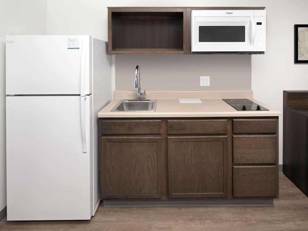 Woodspring Suites Seattle Redmond Room photo