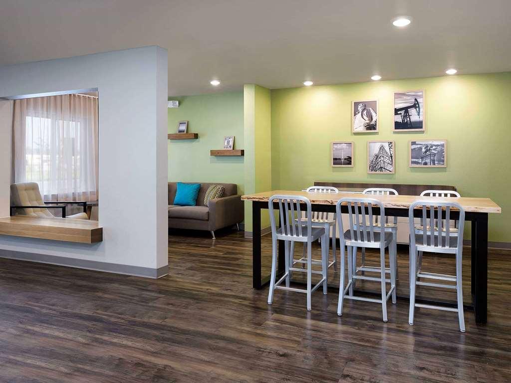 Woodspring Suites Seattle Redmond Interior photo